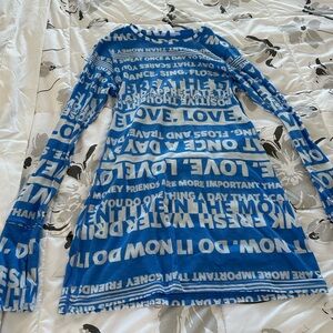 Never worn Lululemon mantra long sleeve - size 6